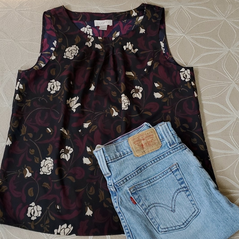 LOFT Sleeveless, Pleated High Neck Blouse!
